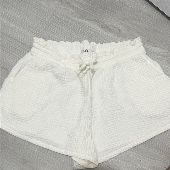 UGG Women's High Waist Cream Shorts - Picture 1 of 1
